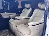 Фото 8 - Toyota Vellfire