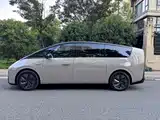 Фото 3 - Li Auto MEGA