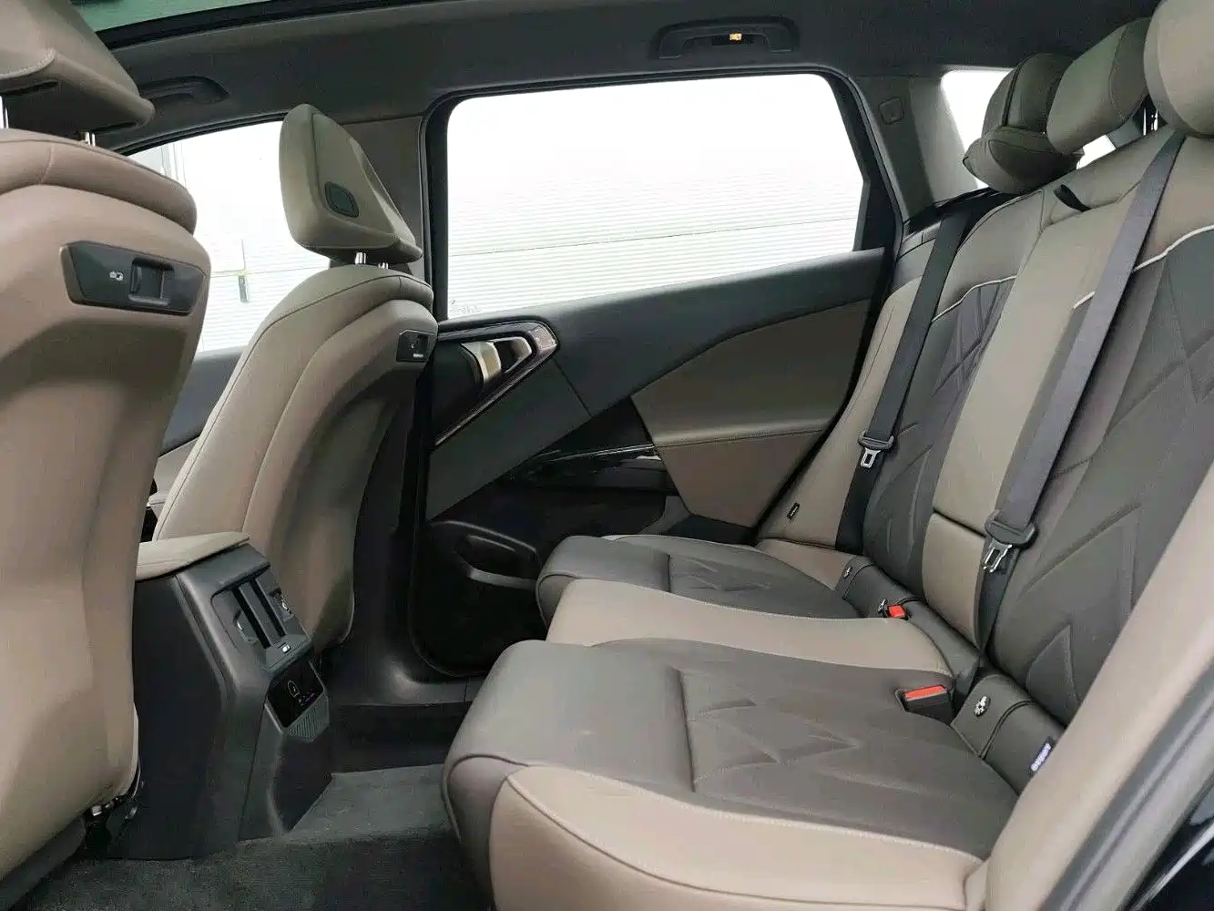 BMW X3 2025 xDrive25L Luxury Package фото 7