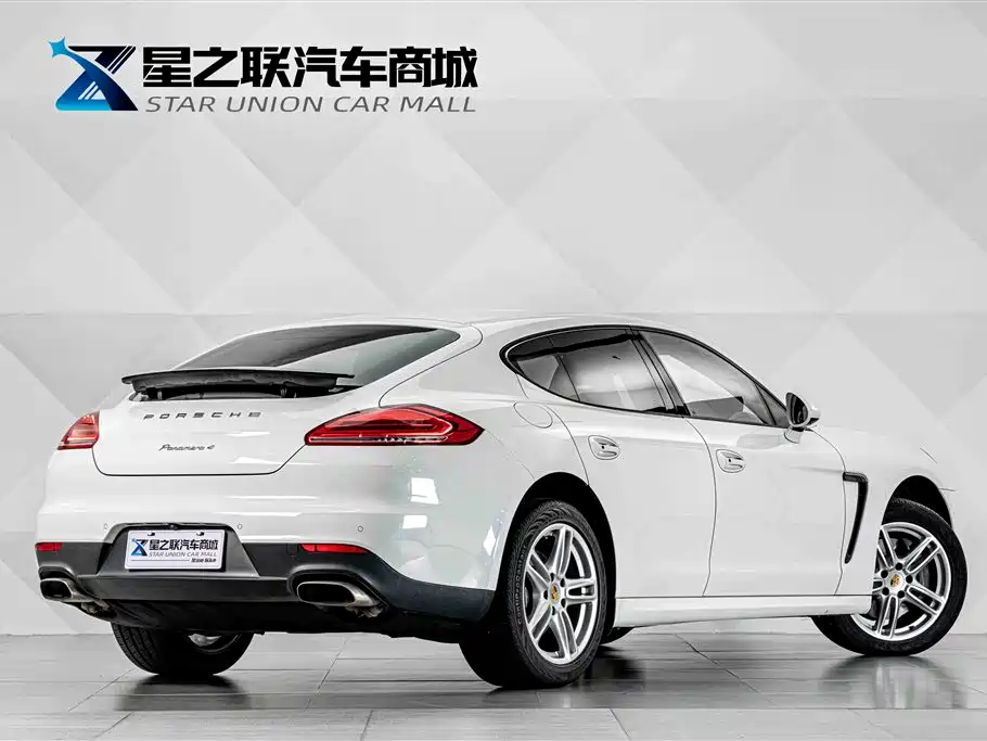 Porsche Panamera 2014 Panamera 4 3.0T фото 6