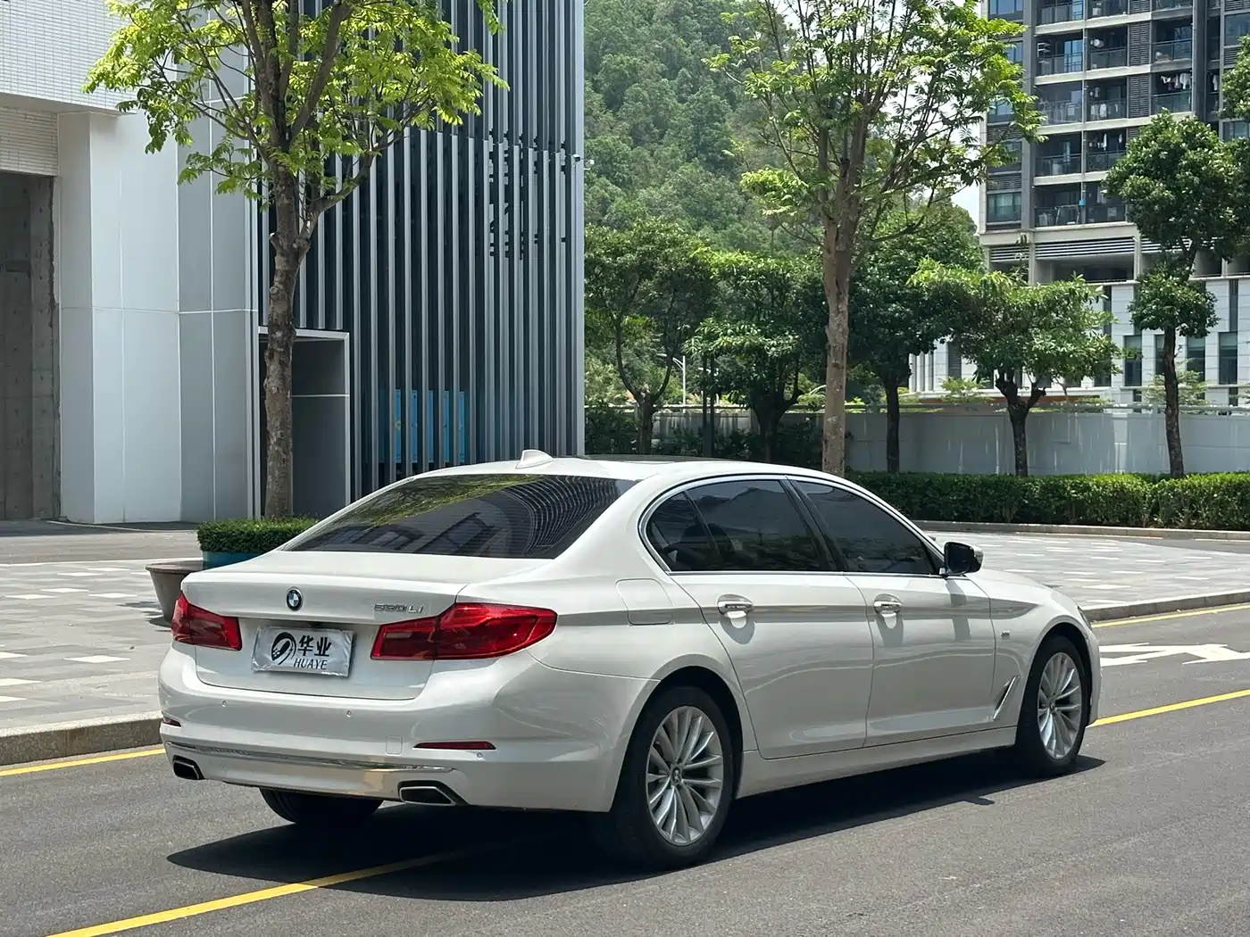 BMW 5 Series 2018 530Li Leading Luxury Package фото 7