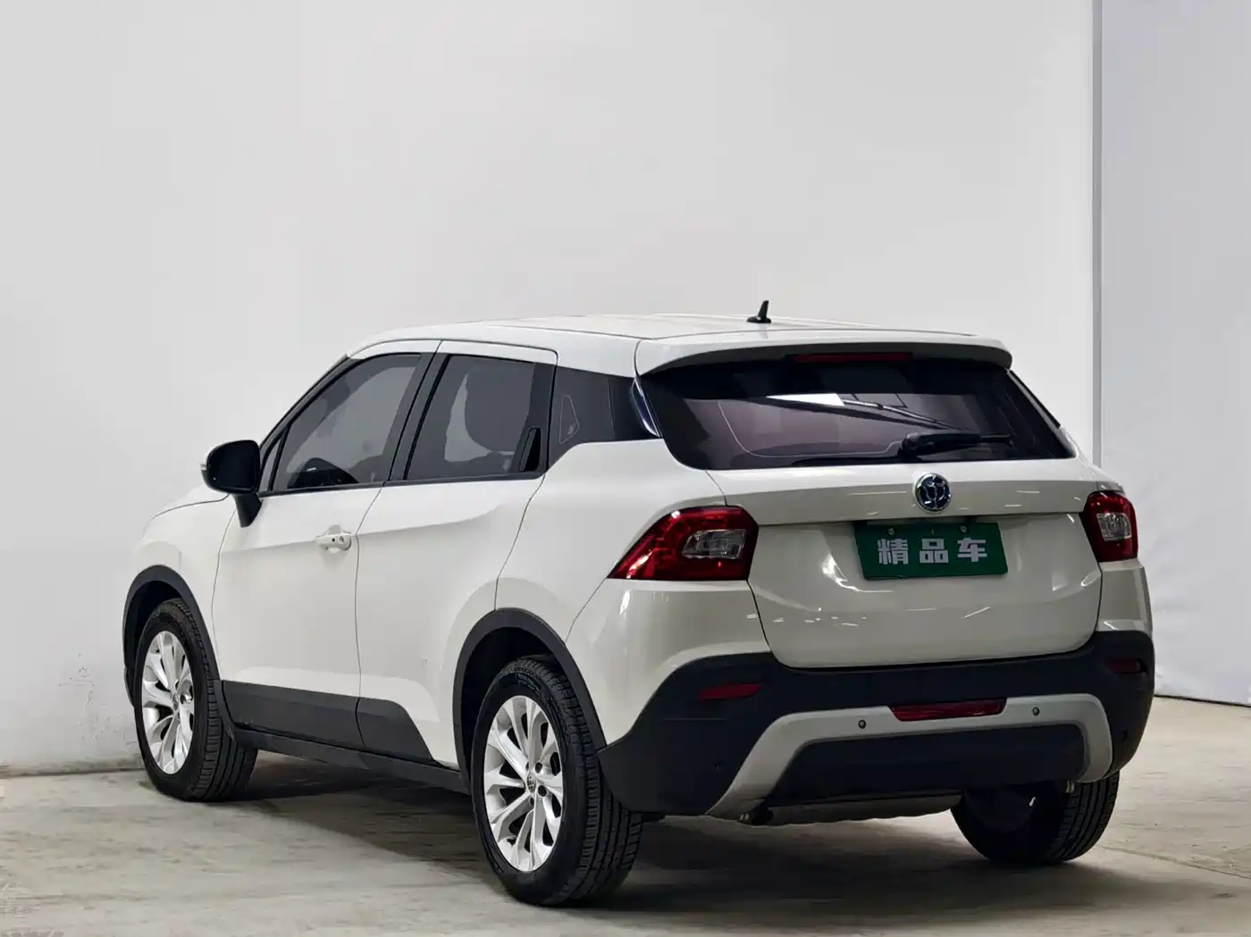 Zhonghua V3 2016 2016 1.5L Automatic Smart