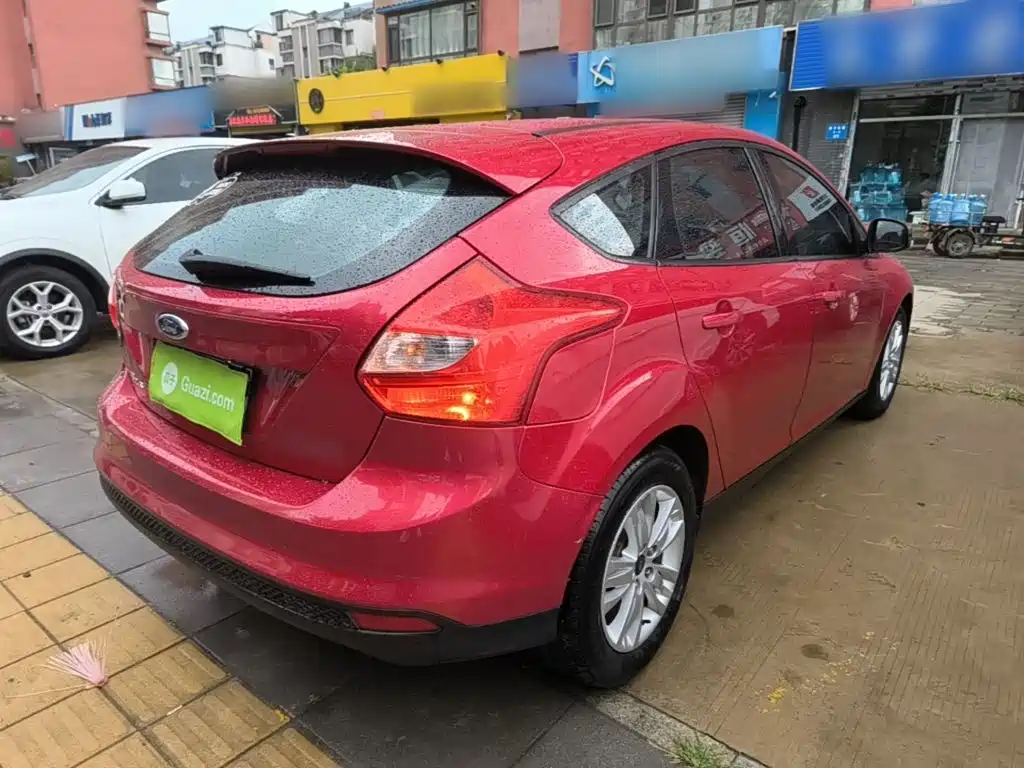 Фото 7 - Ford Focus