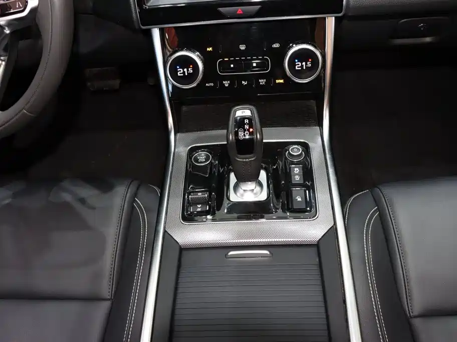 Jaguar XEL, миниатюра 15