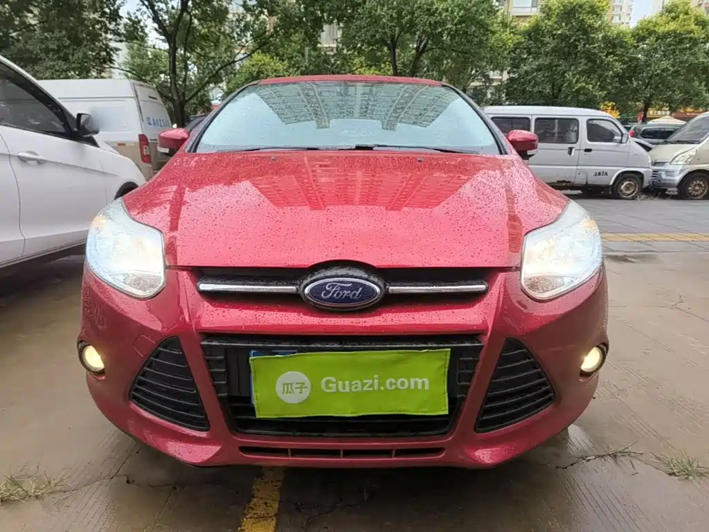 Фото 3 - Ford Focus