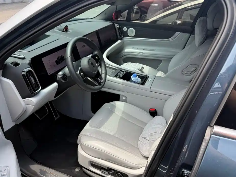 AITO Wenjie AITO M9 2024 Pure Electric Ultra 100kWh 6-Seater фото 3