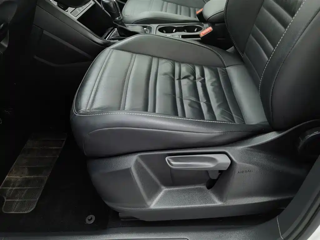 Volkswagen Touran 2016 Touran L 280TSI DSG Elegance фото 20