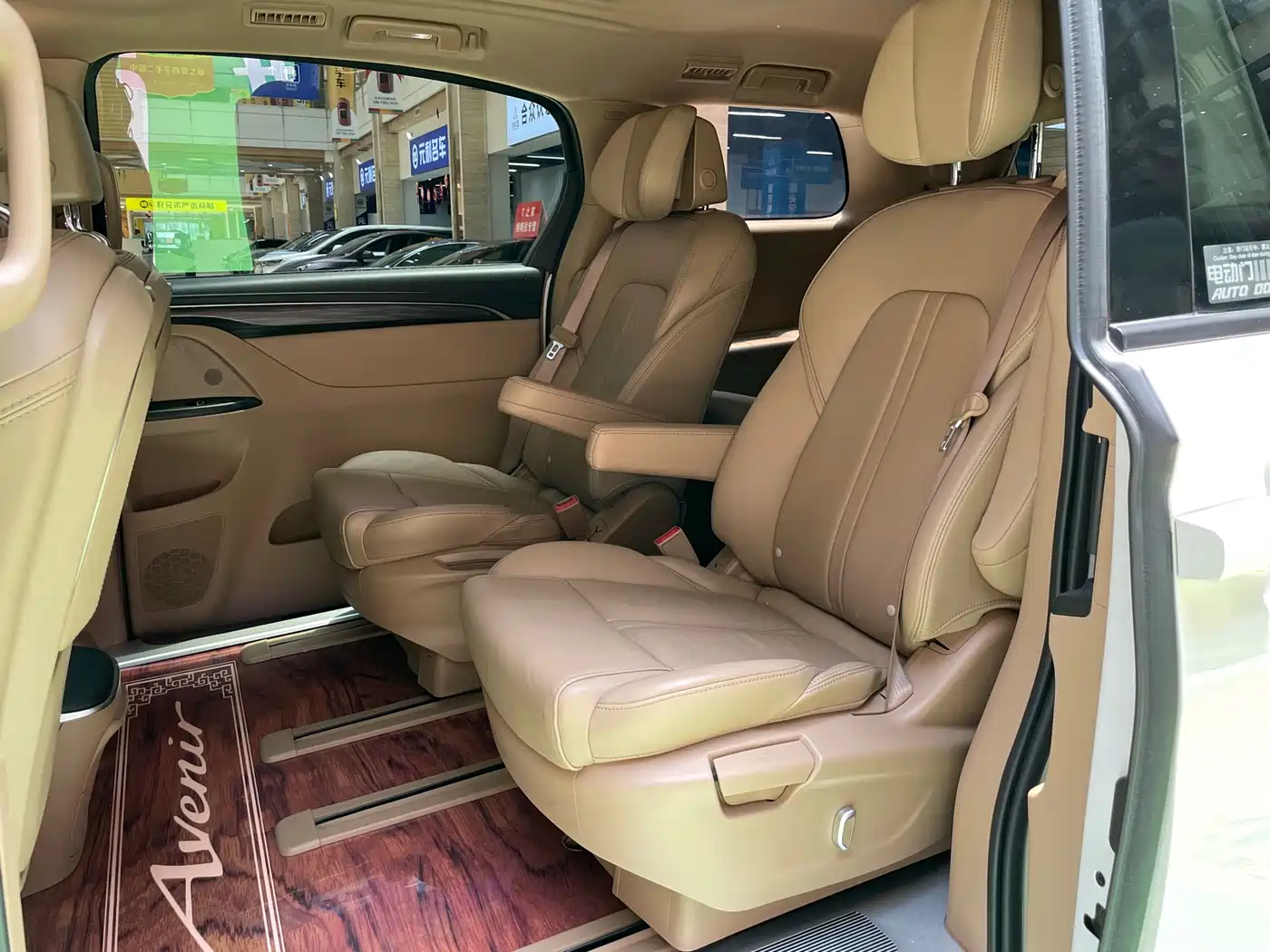 Buick GL8 2021 ES Landlord 653T Premium фото 12