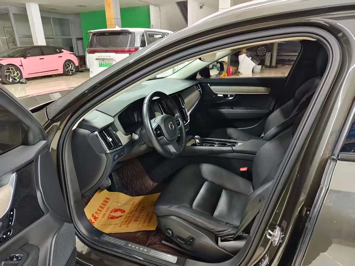 Volvo V90 2021 Model Cross Country B5 AWD Smart Edition фото 3