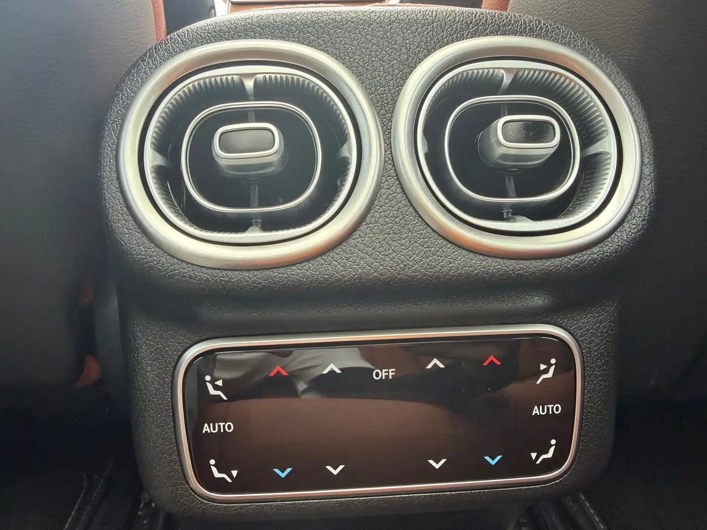 Mercedes-Benz GLC 2025 2025 GLC 300 L 4MATIC Dynamic 5-seater