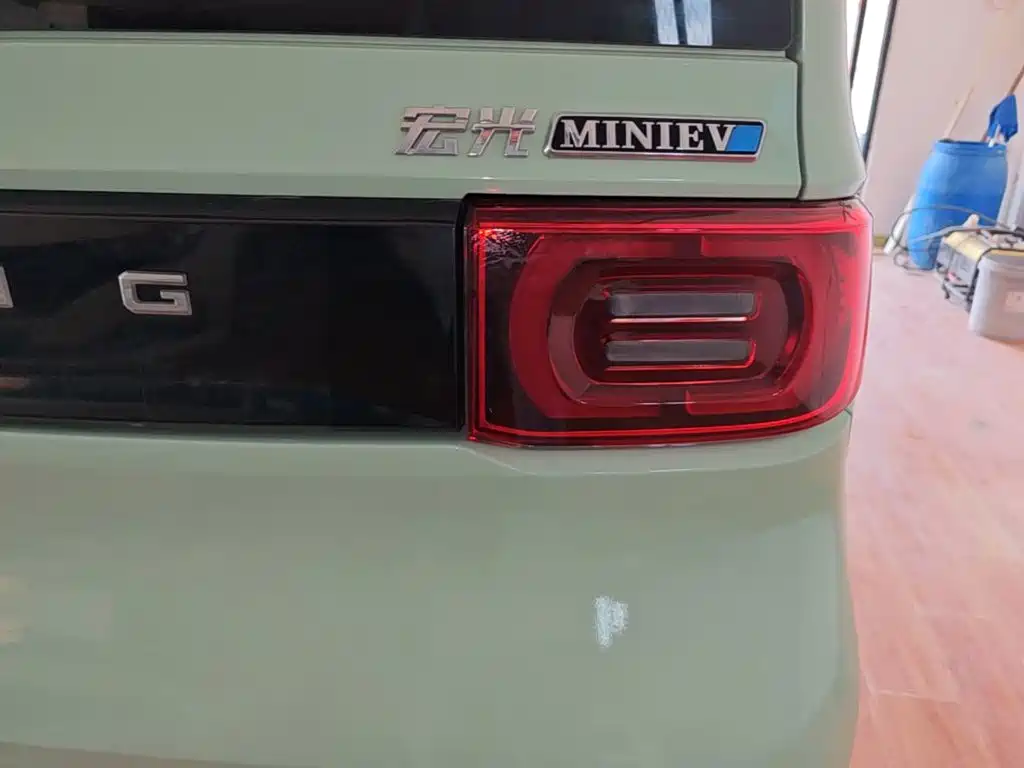 Фото 8 - Wuling Motors Hongguang MINIEV