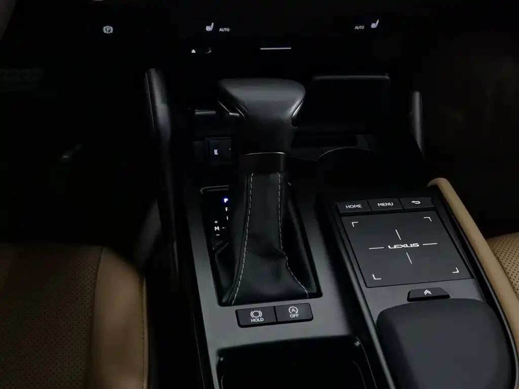 Lexus ES 2020 200 Excellence фото 13