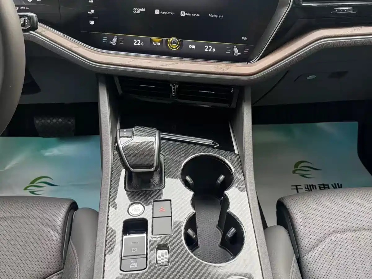 Volkswagen Touareg 2019 2.0TSI Sharp Wing Edition China VI фото 14