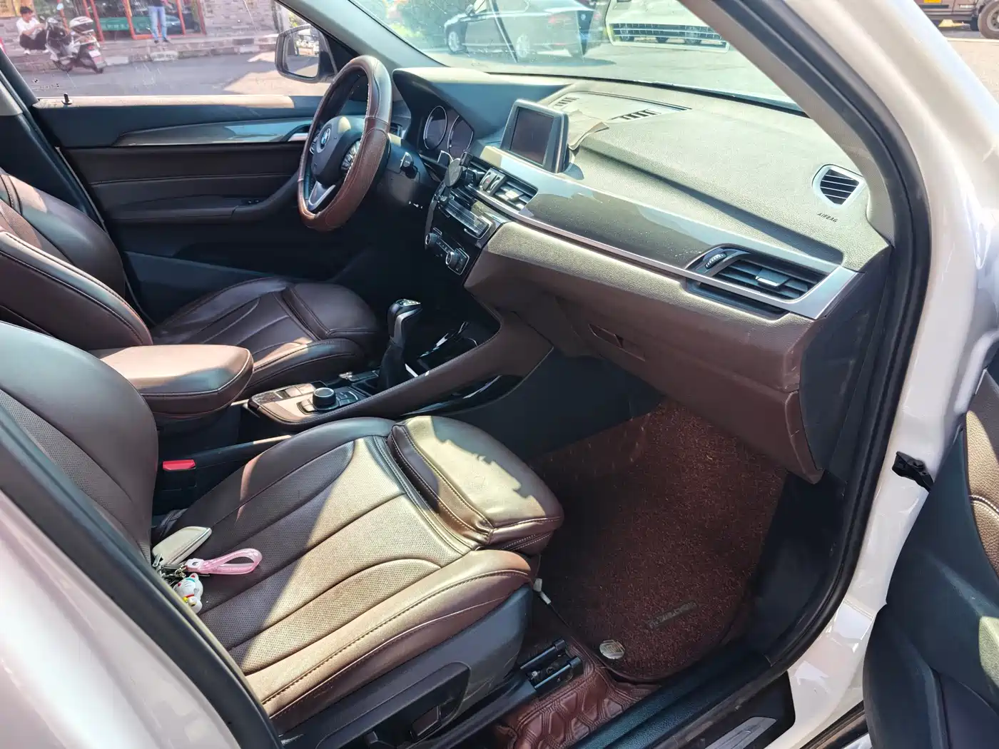 BMW X1 2019 sDrive18Li Premium Model фото 8