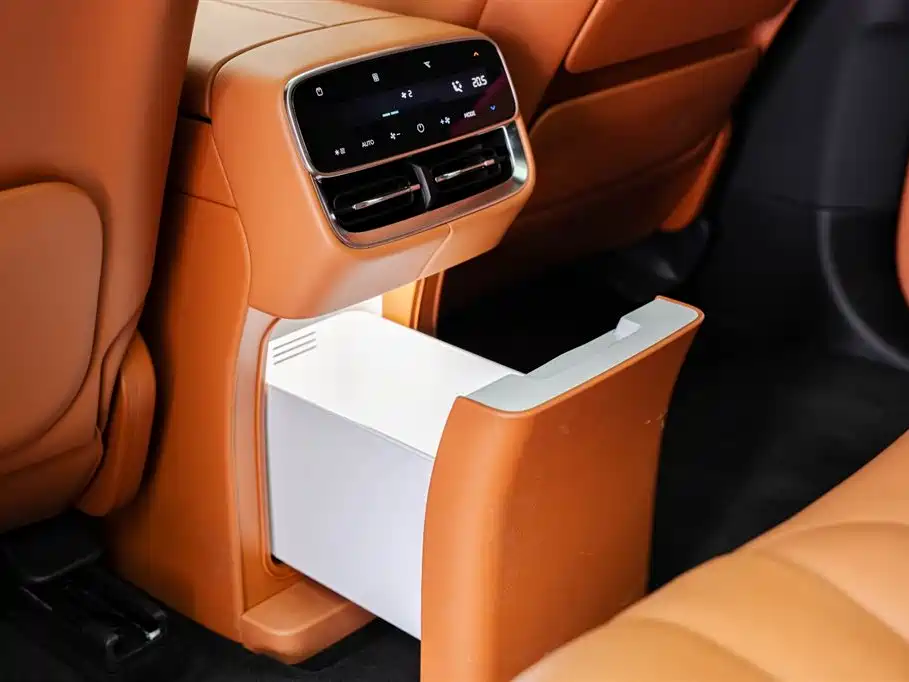 AITO Wenjie AITO M7 2026 Extended Range Ultra AWD 5-Seater фото 10