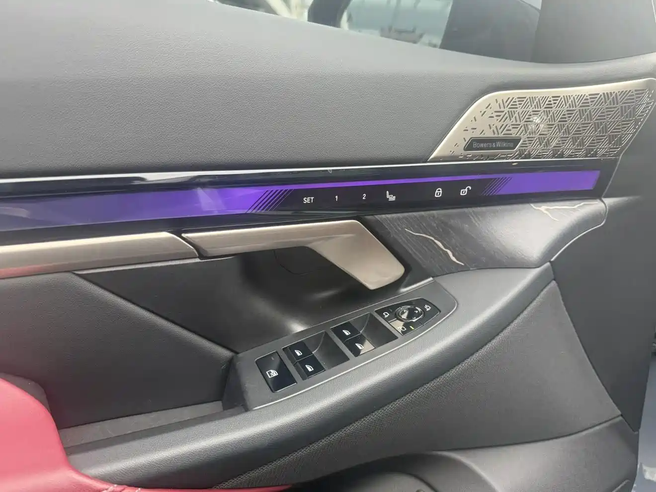 BMW 5 Series 2024 530Li Premium M Sport Package фото 13