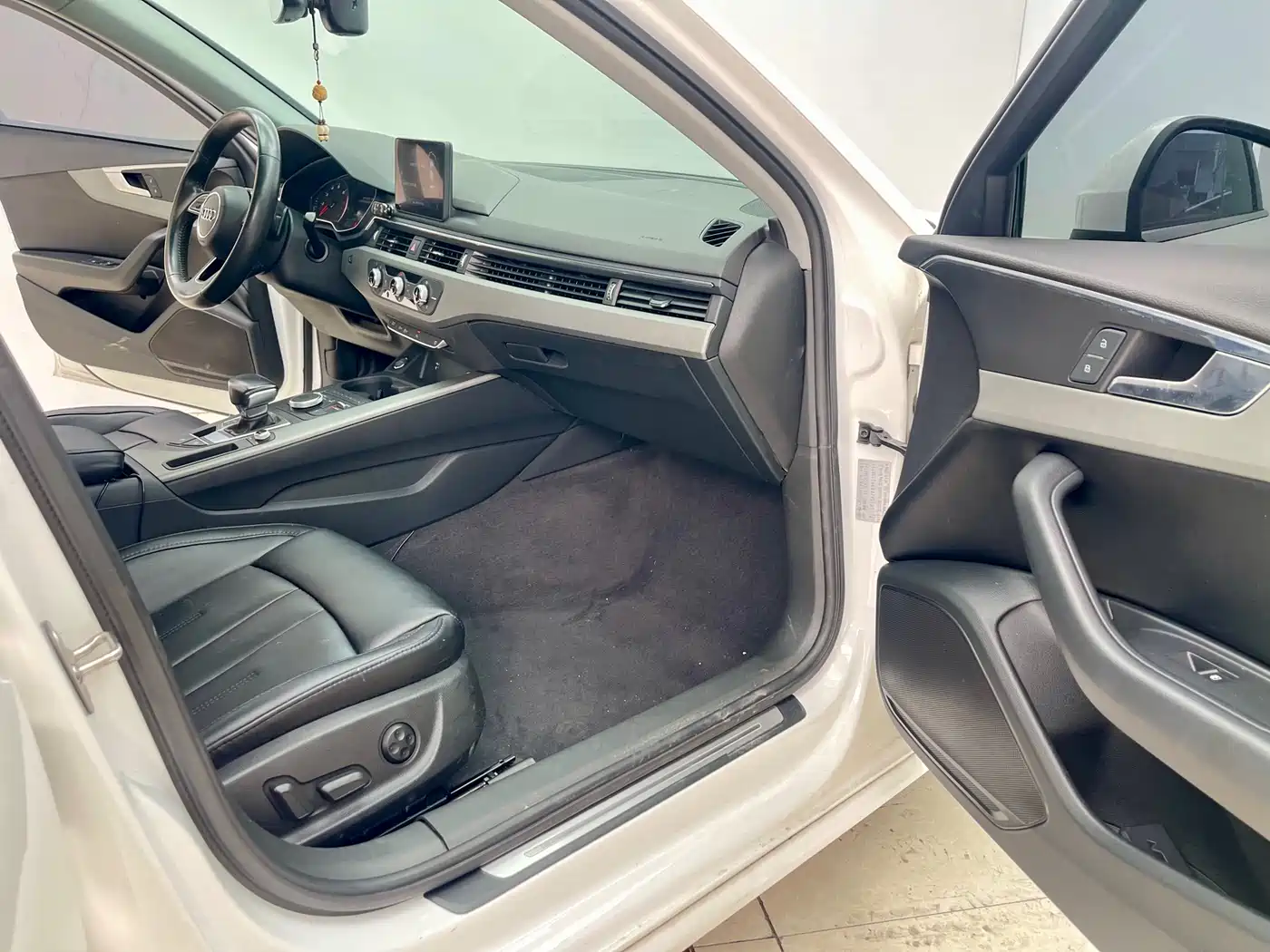 Audi A4L 2018 30th Anniversary 40 TFSI Progressive фото 14