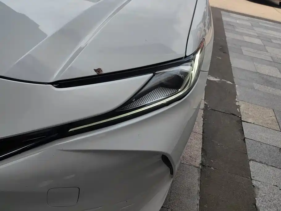 Фото 5 - Toyota Camry