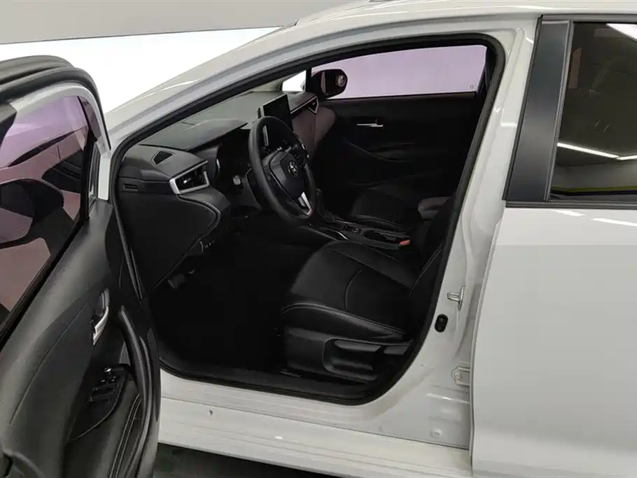Toyota Corolla 2021 1.2T S-CVT Elite PLUS Edition фото 9