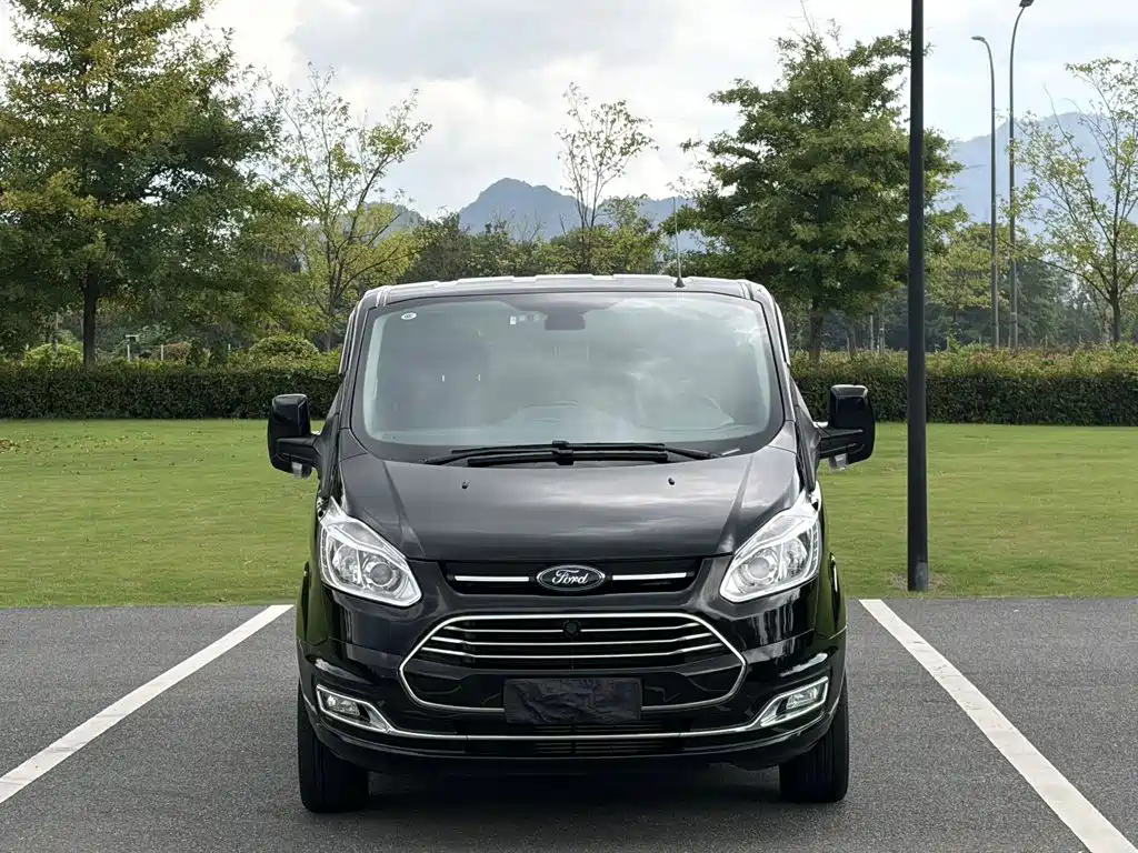 Ford Tourneo 2021 2020 2.0T Auto Elite Edition China VI
