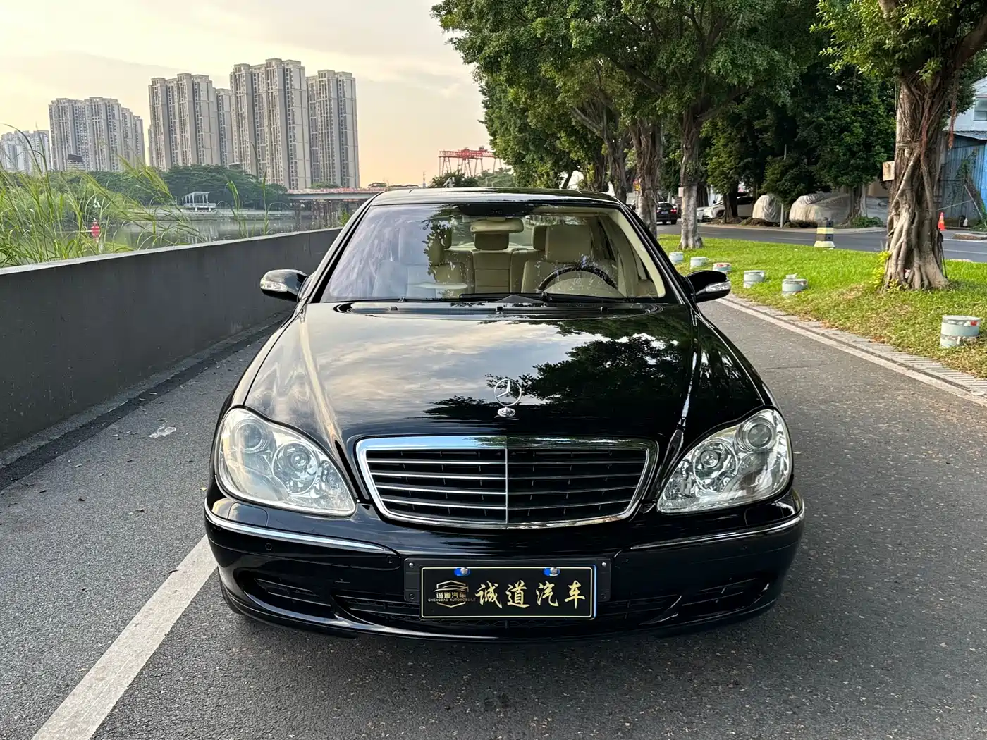 Mercedes-Benz S-Class 2005 2004 S 500