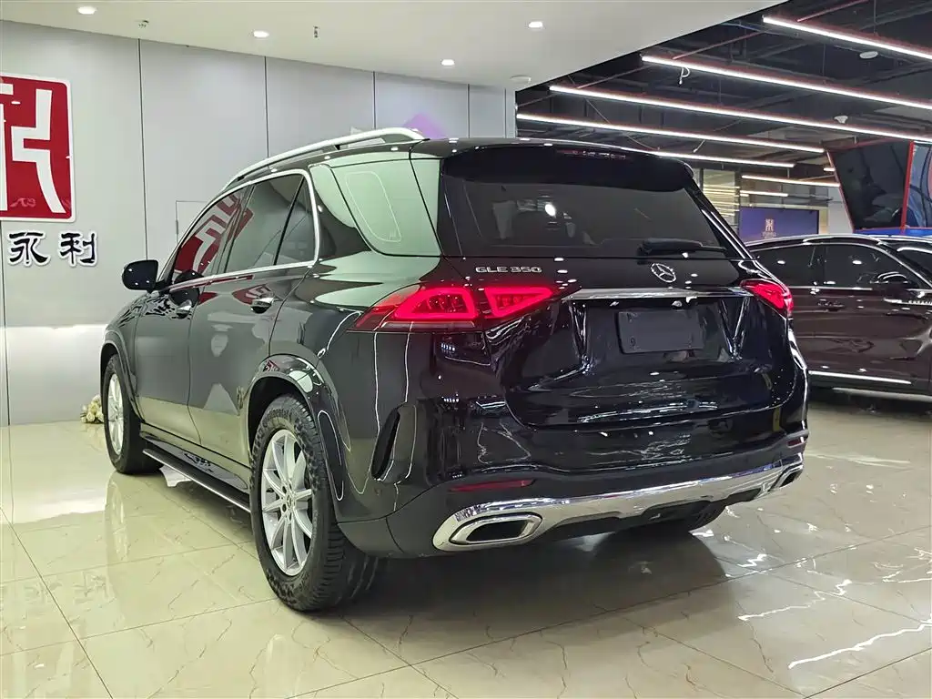 Mercedes-Benz GLE 2020 GLE 350 4MATIC Fashion фото 4