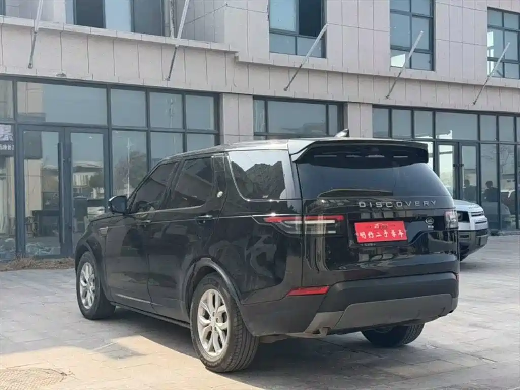 Land Rover Discovery 2018 3.0 SC V6 SE фото 4