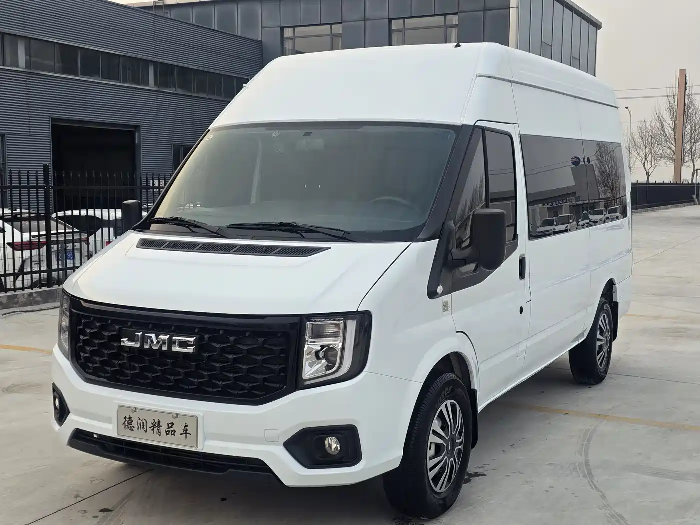 Jiangling JMC Fushun 2025 Model 2.0T 6MT Diesel Medium Wheelbase Medium-High Roof Commercial MPV 5/6 Seats