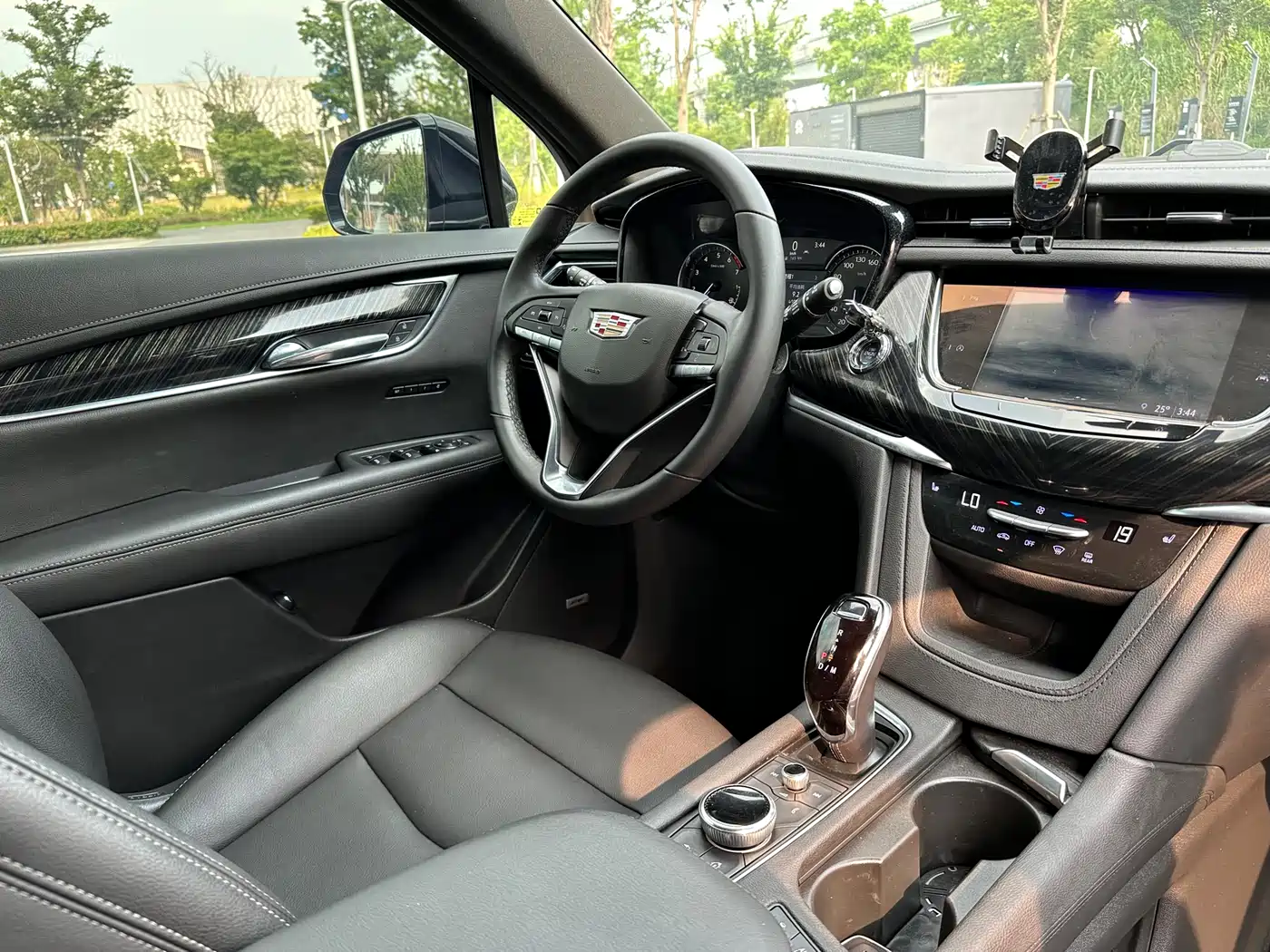 Cadillac XT6 2022 2.0T 6-Seater 2WD Luxury Edition фото 12