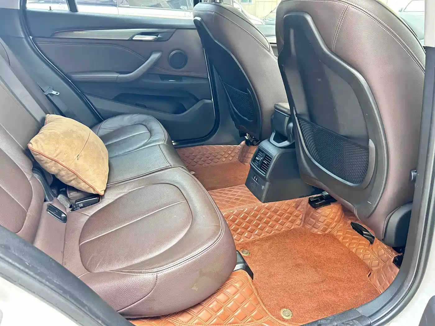 BMW X1 2019 sDrive18Li Premium Model фото 15
