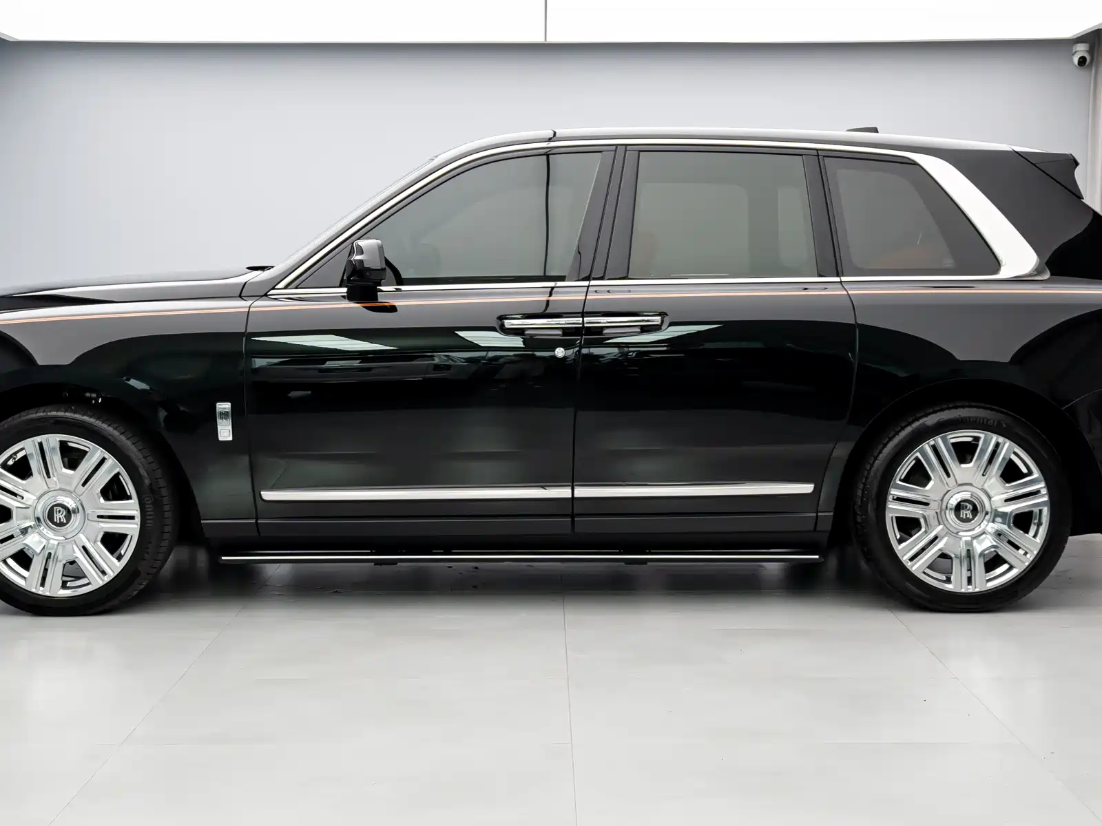 Photo 4 - Rolls-Royce Cullinan