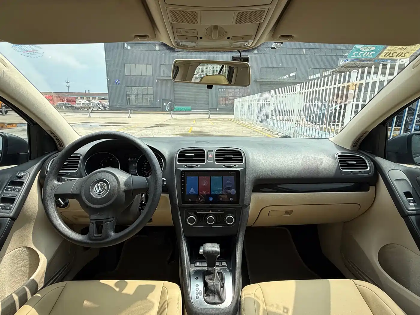 Volkswagen Golf 2011 2011 Model 1.6 Automatic Comfort