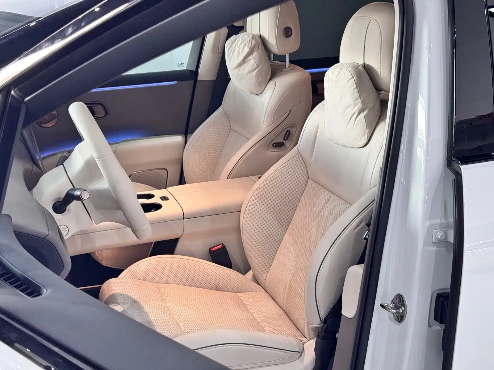 Фото 10 - Li Auto Li i8