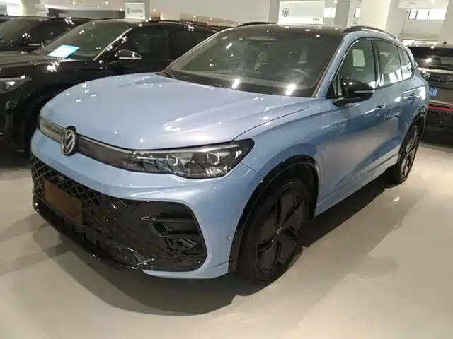 VOLKSWAGEN TIGUAN L 2024