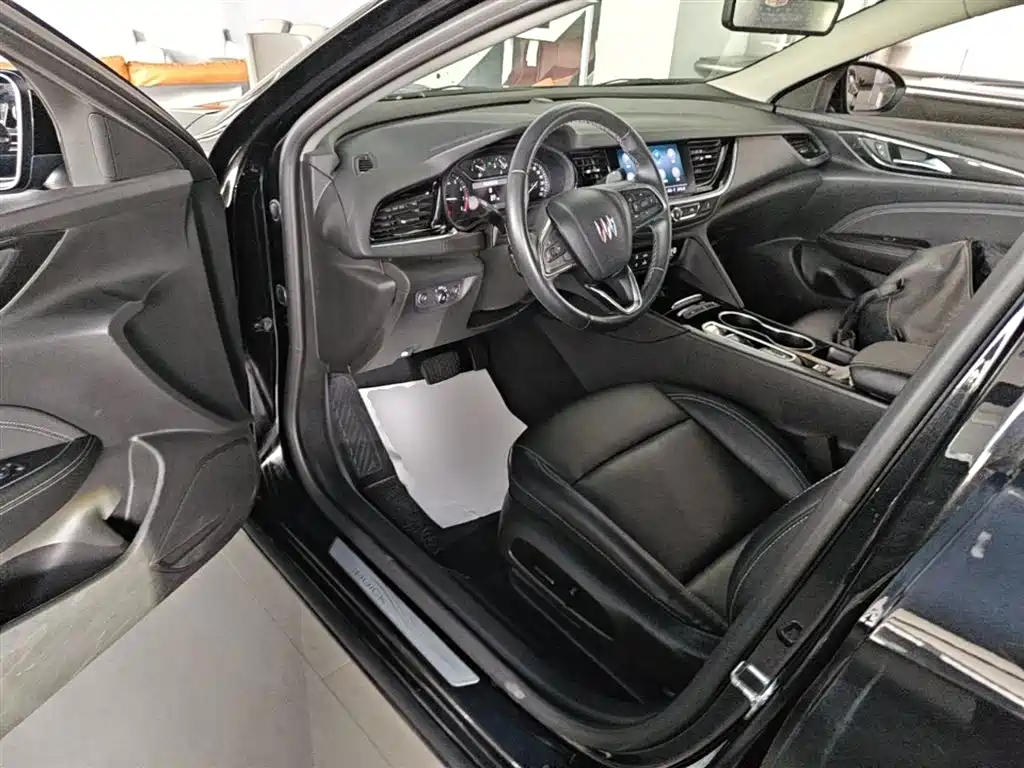 Buick Regal 2024 25T Ultra Comfort Edition фото 16