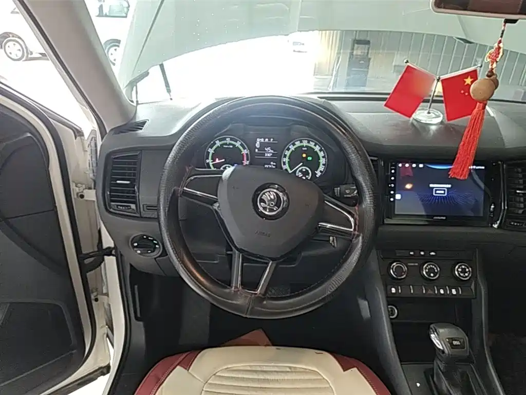 Škoda Kodiaq 2017 TSI330 5-seater 2WD Standard Edition фото 11
