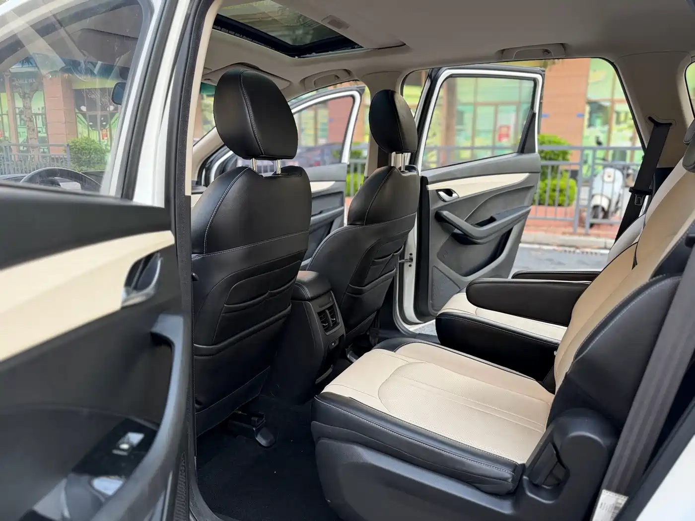 Baojun 360 2019 2018 1.5L Manual Luxury Model China V