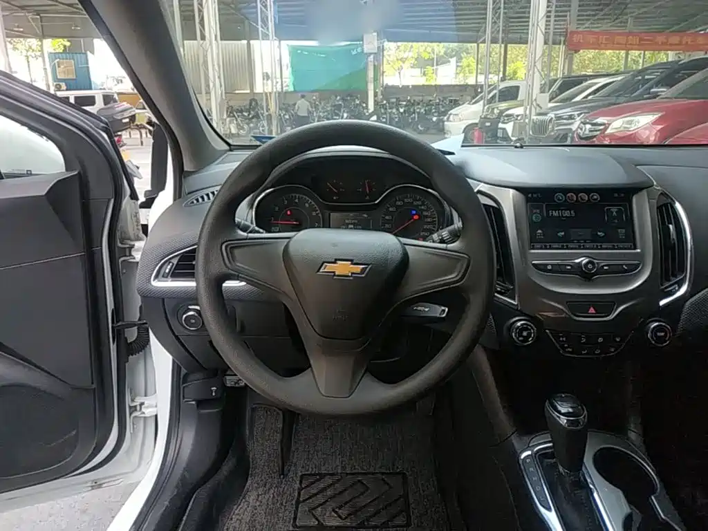 Chevrolet Cruze 2018 2018 320 Automatic Pioneer Sunroof Edition