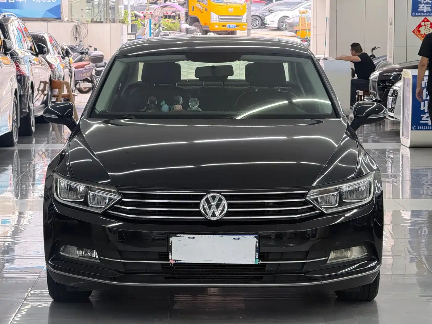 Volkswagen Magotan 2018 280TSI DSG Comfort фото 2