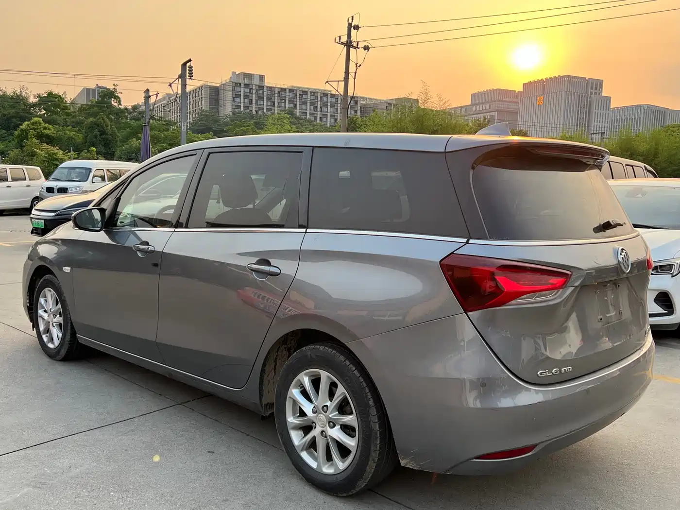 Buick GL6 2018 18T 6-Seater Luxury фото 13