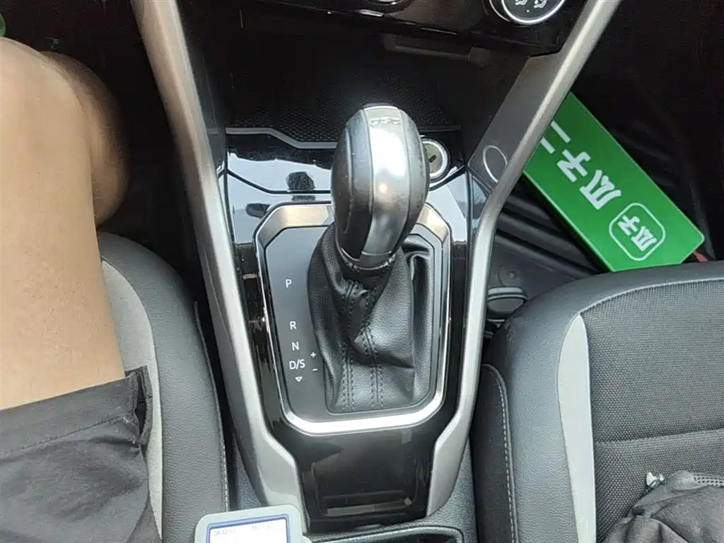 Volkswagen T-ROC 2021 Facelift 280TSI DSG 2WD Elite Smart Connect Edition фото 14