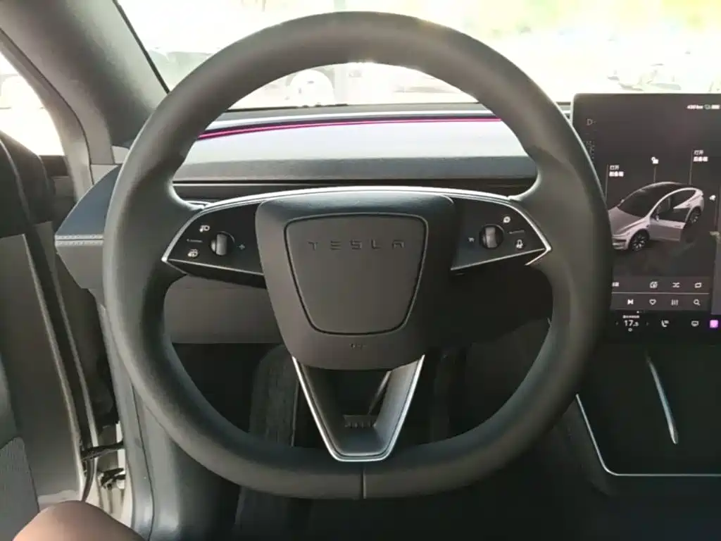 Tesla Model Y L 2026 2025 Facelift Long Range AWD