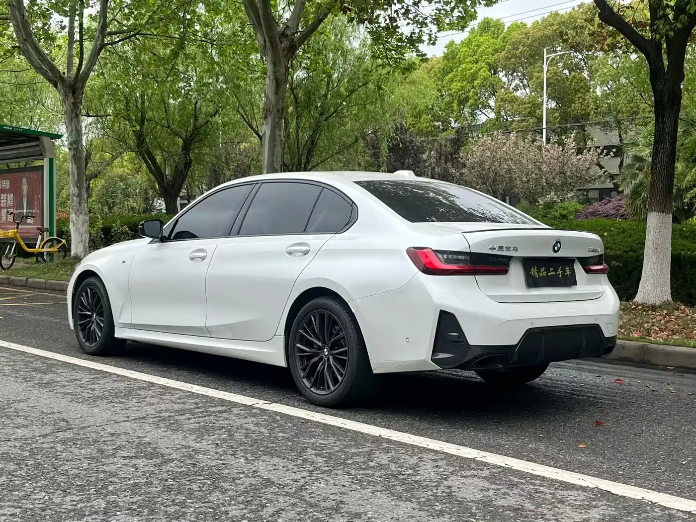 BMW 3 Series 2023 325Li M Sport Black Night Package фото 4