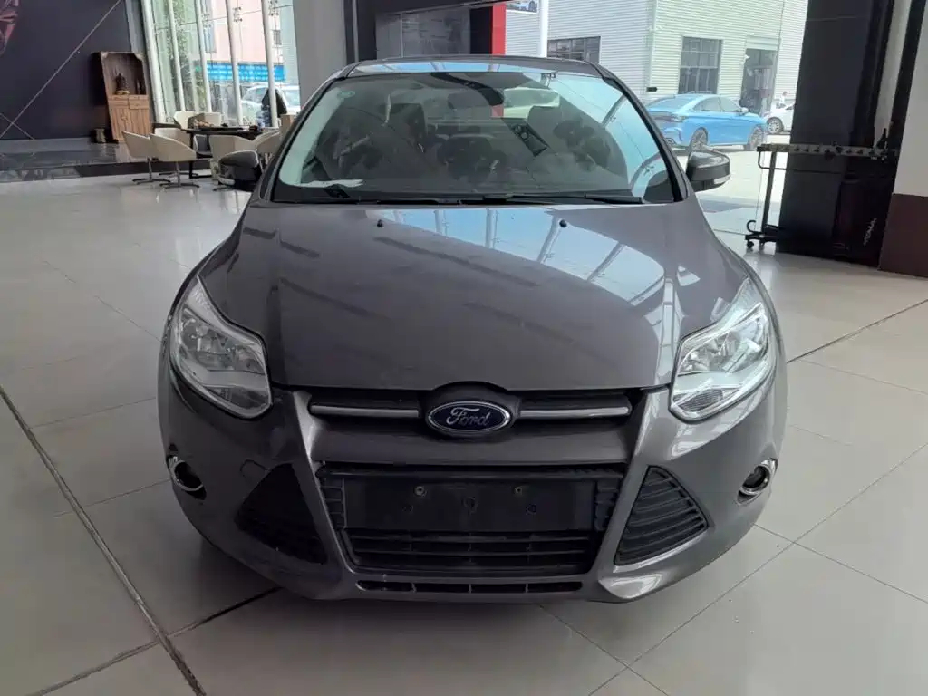 Фото 3 - Ford Focus