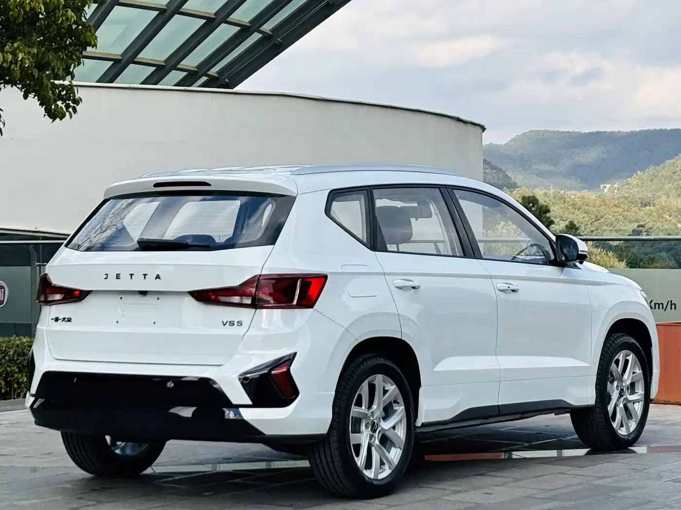 JETTA VS5