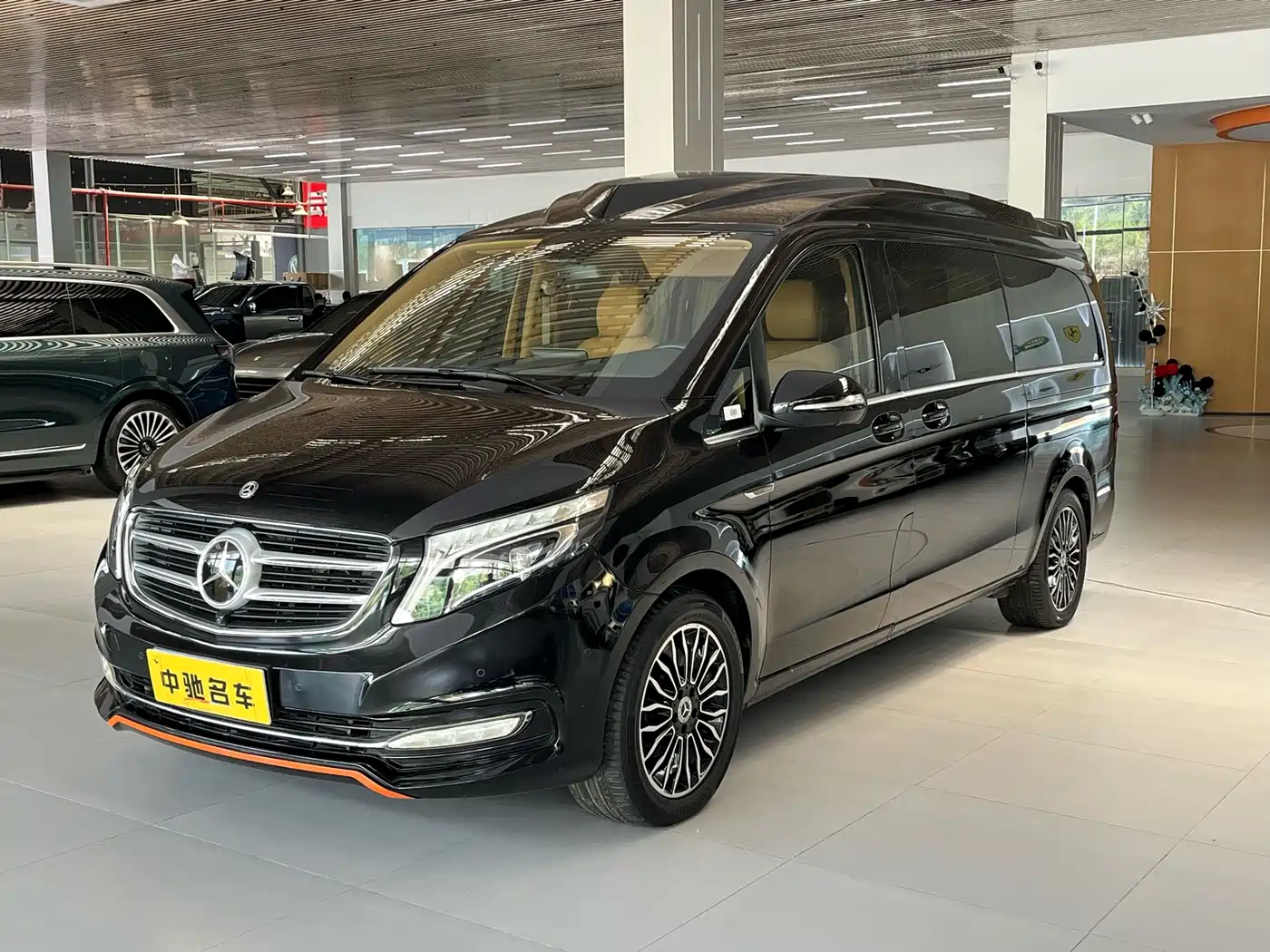 Mercedes-Benz V-Class 2018 V 260 L Premium Long Wheelbase Edition China VI