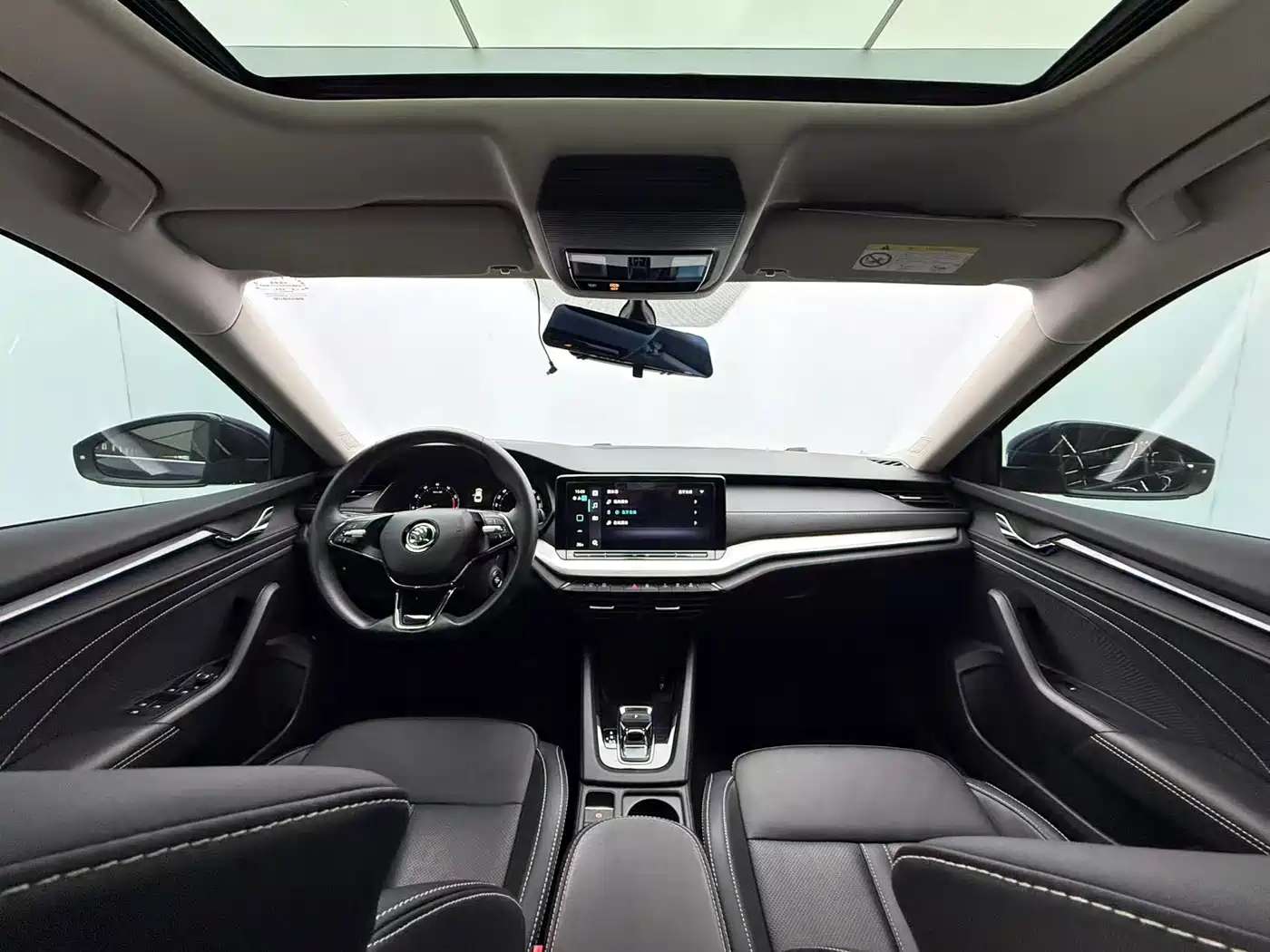 Škoda Octavia 2023 Facelift PRO TSI280 Premium Edition фото 12
