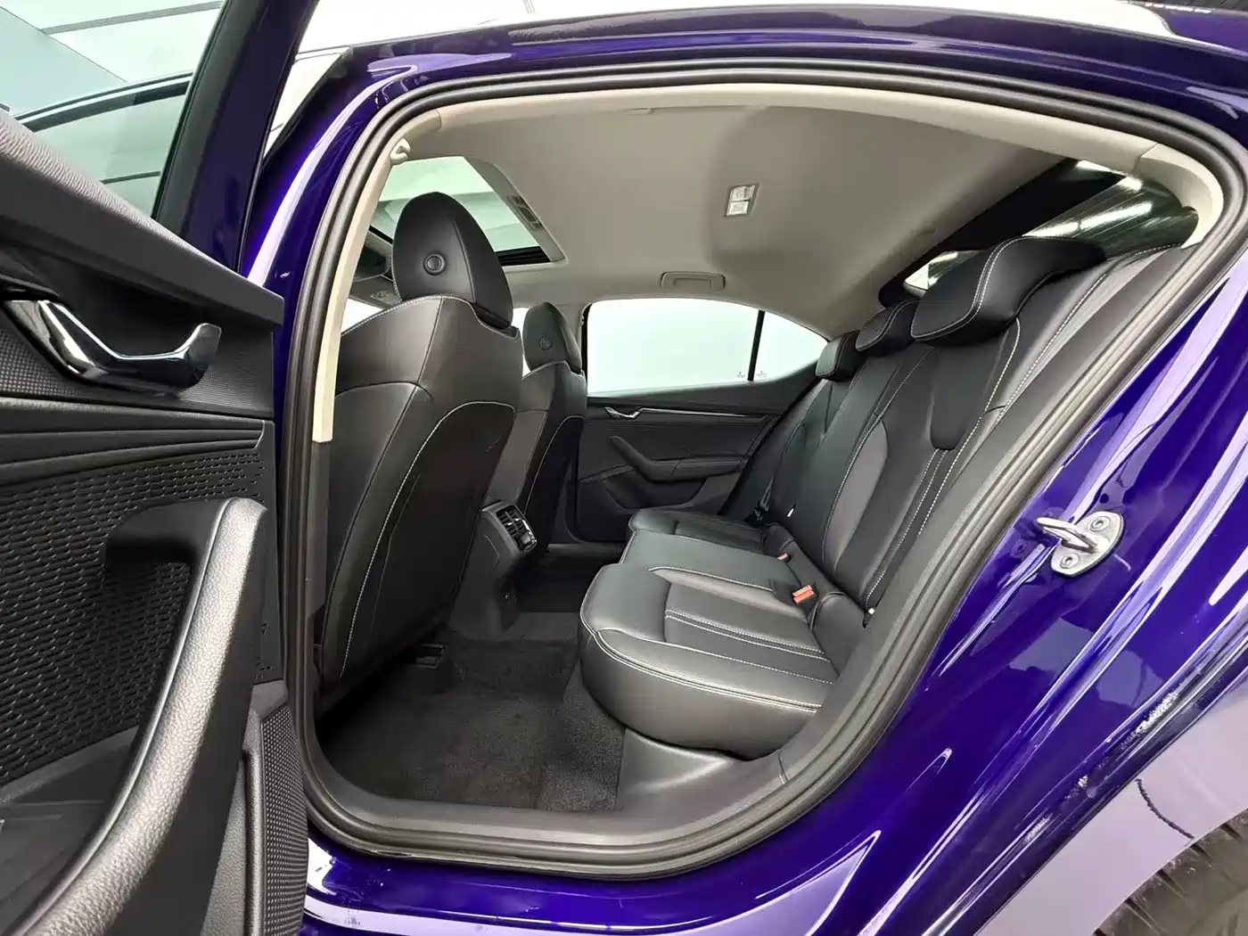 Škoda Octavia 2023 Facelift PRO TSI280 Premium Edition фото 13
