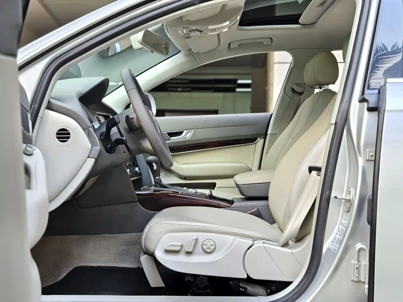Audi A6L 2011 Model 2.4L Technology фото 7