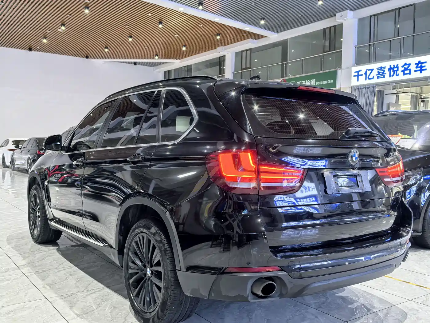 BMW X5 (Import) 2015 Model xDrive35i China Limited Edition фото 6